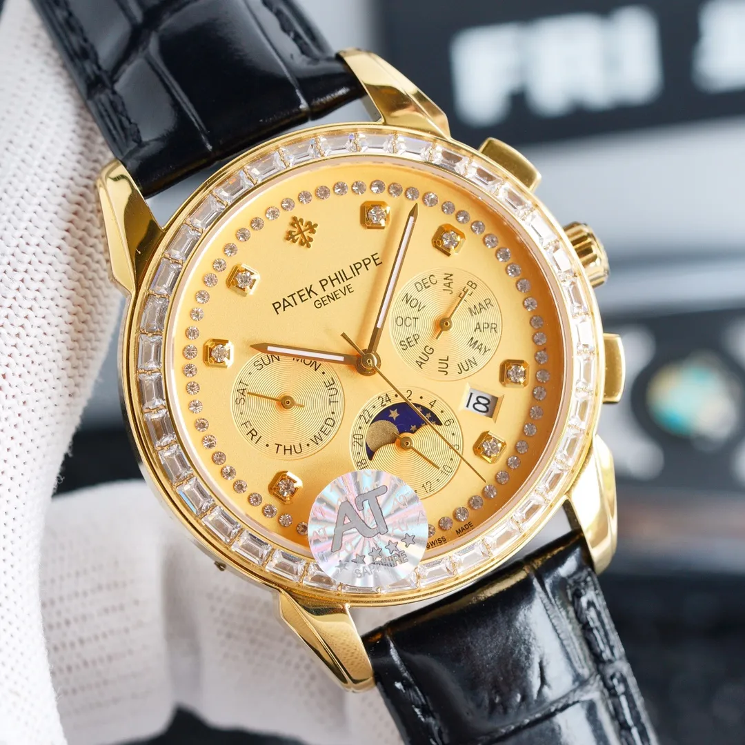 Patek Philippe Complex Series Six-Hand Men's Watch [Love] Hot Style [Love] Multifunctional Watch! 1⃣️ Equipped with an original imported 9100 week and month moon phase kinetic energy function movement mechanical watch! 2⃣️The classic exclusive inner shadow light tiles are used as scales on the dial to further show the luxurious temperament of this watch [呲呲] 3⃣️The belt is made of imported square scale cowhide strap! 4⃣️The watch mirror adopts double sapphire mirror! 5⃣️See-through bottom cover! 6⃣️Diameter 42mm, thickness 11mm! The watch function integrates day/month/date/moon/sun and other functions into one, making it the true standard of the best men’s business watch! A representative work of high-end watches! Produced with honor, the reputation of being distinguished is reflected in the details, which reveal the nobility of men, excellent taste, great craftsmanship and grandeur that is comparable to the original products! The appearance and appearance are the same and unique! Welcome to reprint!